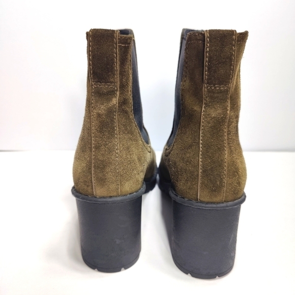 Vince Henderson Suede Chelsea Ankle Boot Army Olive Green Women's Size 9.5M - Picture 6 of 10